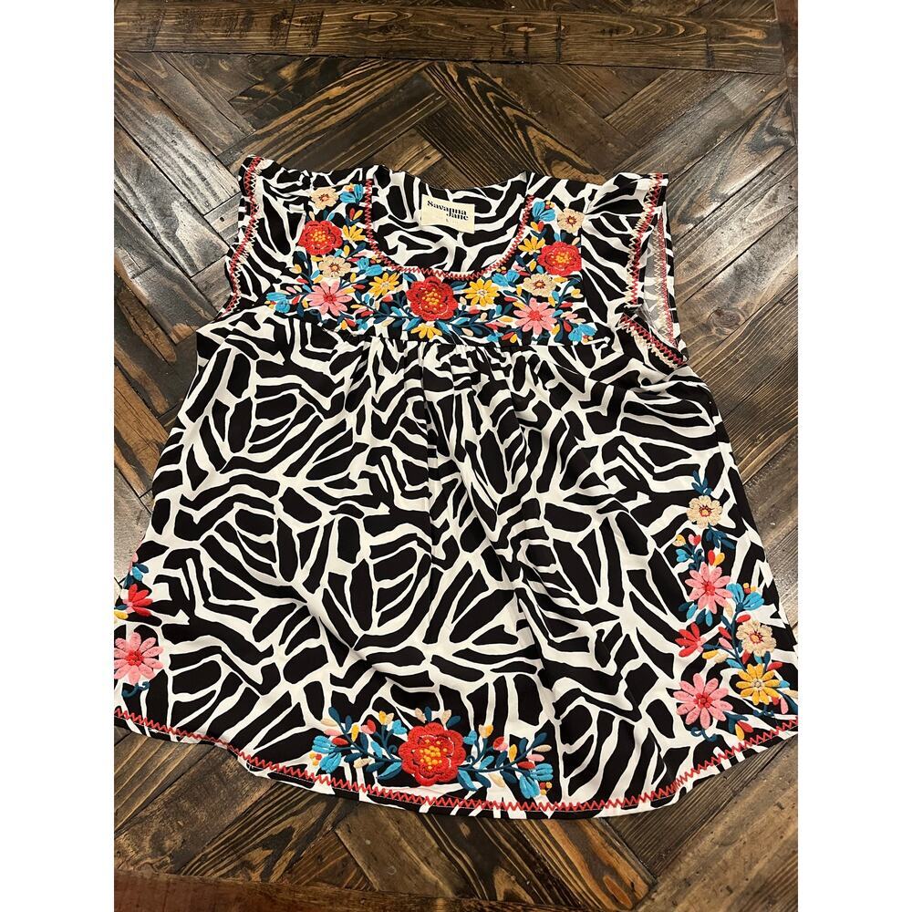 Savanna Jane Black Graphic Embellished Sleeveless Blouse